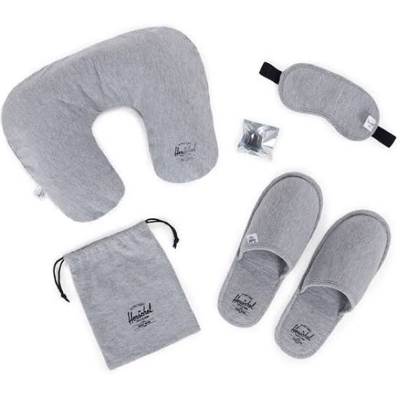 Herschel Supply Company Bags Nwt Herschel Travel Amenity Kit Poshmark